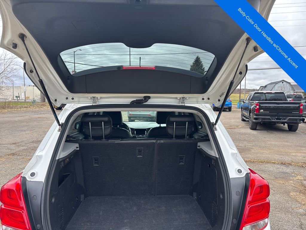 Used 2018 Chevrolet Trax LT w/ LT Convenience Package image 15