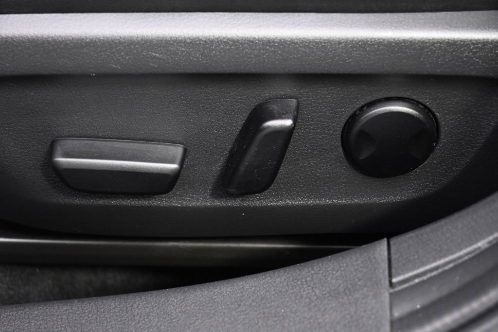 Used 2023 MAZDA MAZDA3 s image 14