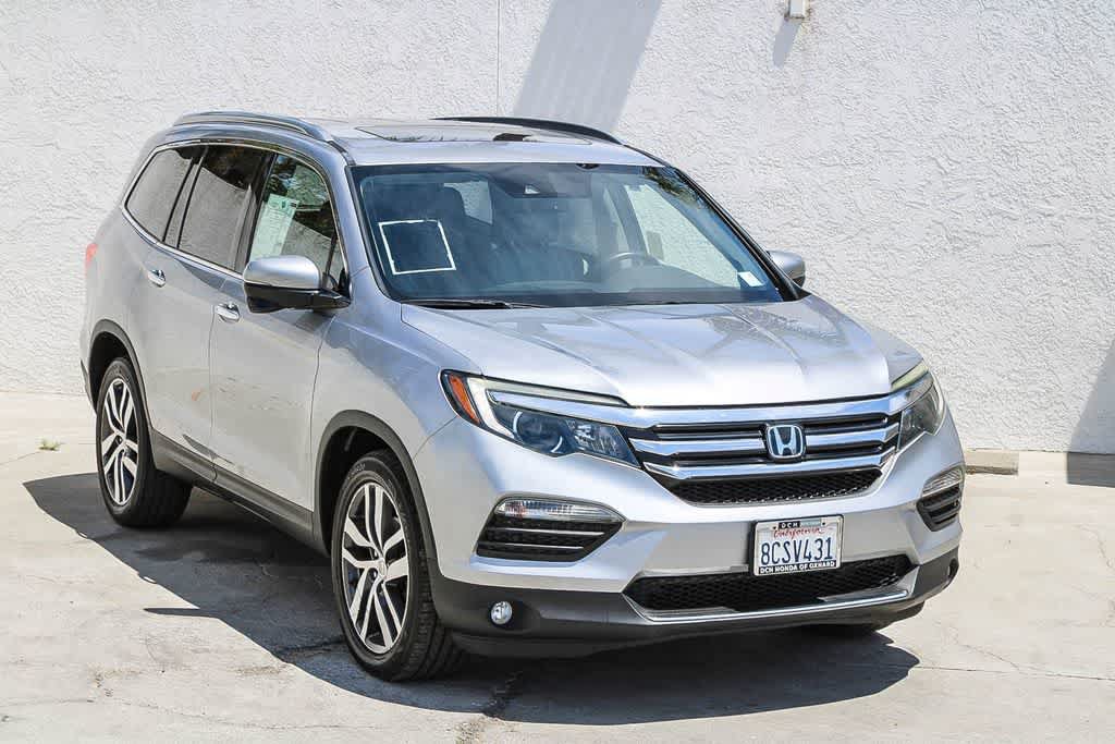 Used 2018 Honda Pilot Touring image 3
