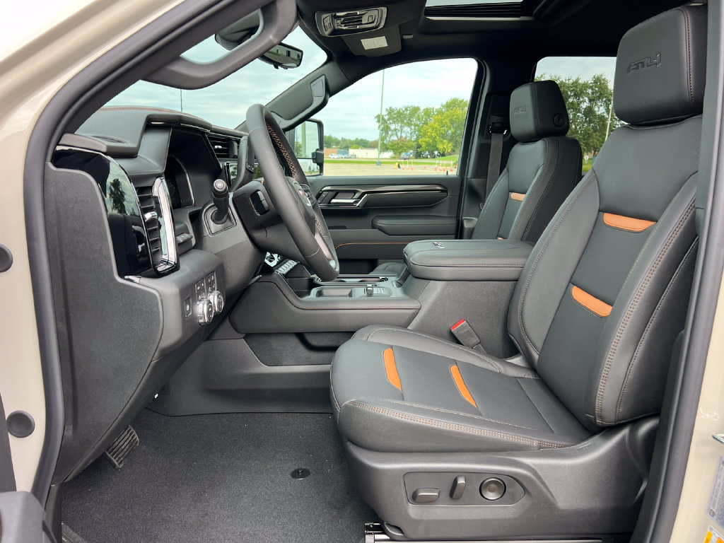 New 2026 GMC Sierra 2500 AT4 w/ AT4 Premium Plus Package AWD/4WD image 4
