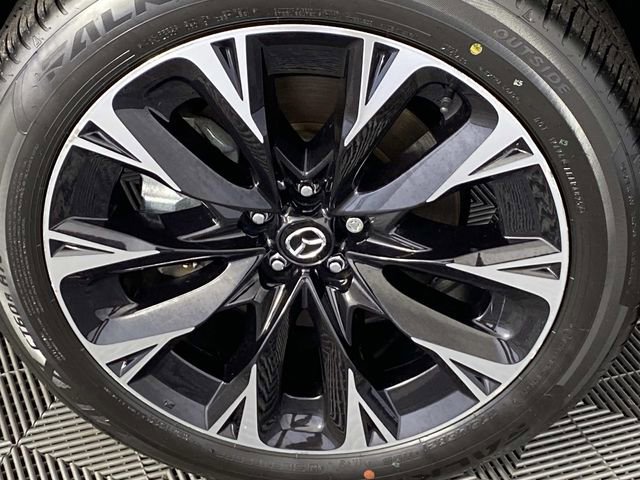 Used 2024 MAZDA CX-90 Plug-In Hybrid w/ Premium Pkg image 30