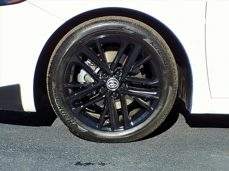 Certified 2025 Toyota Camry SE image 9