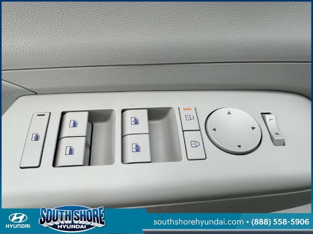 Certified 2024 Hyundai Kona SEL w/ Convenience Package AWD/4WD image 19