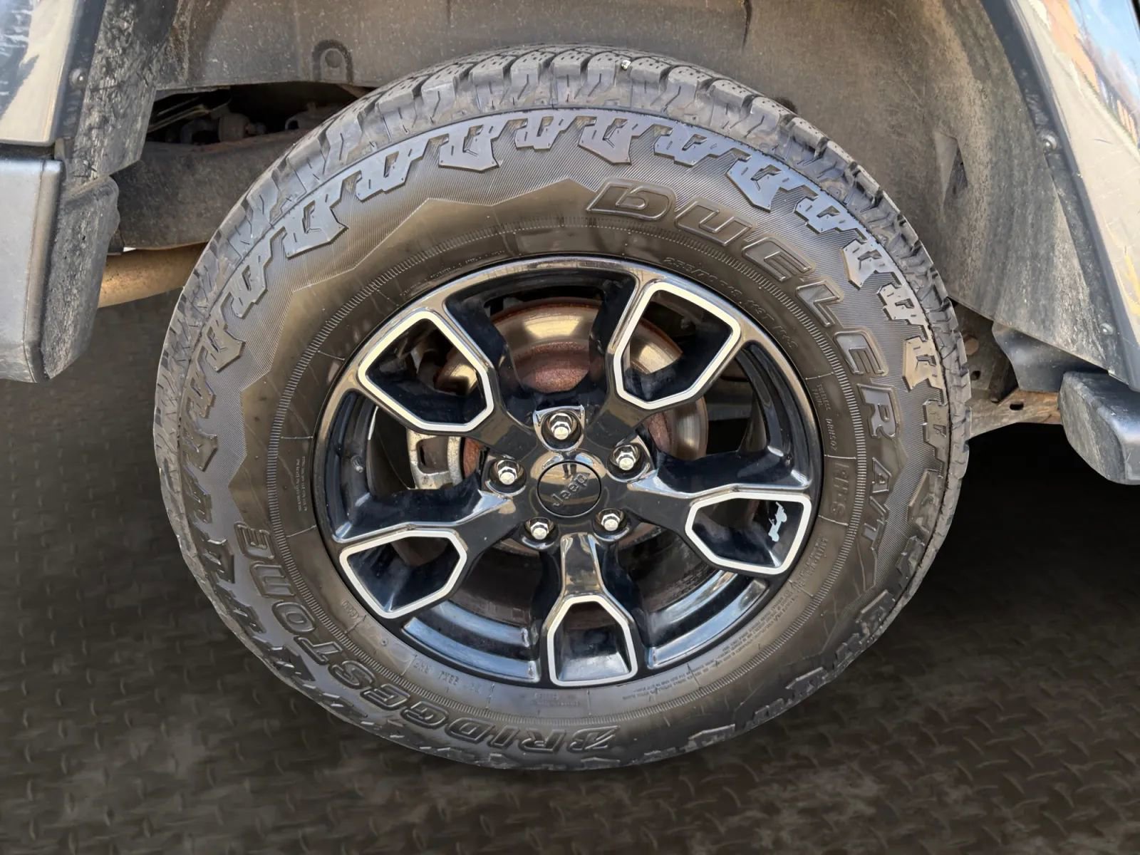 Used 2018 Jeep Wrangler Unlimited Sahara image 33