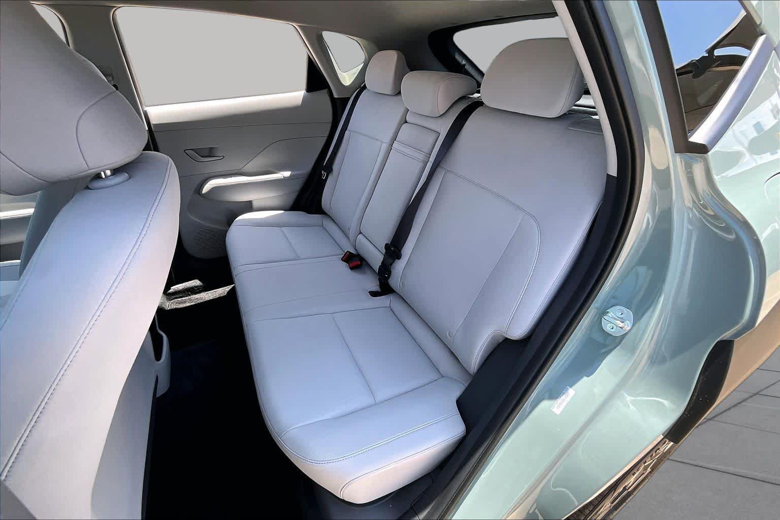 Used 2025 Hyundai Kona SEL FWD image 17