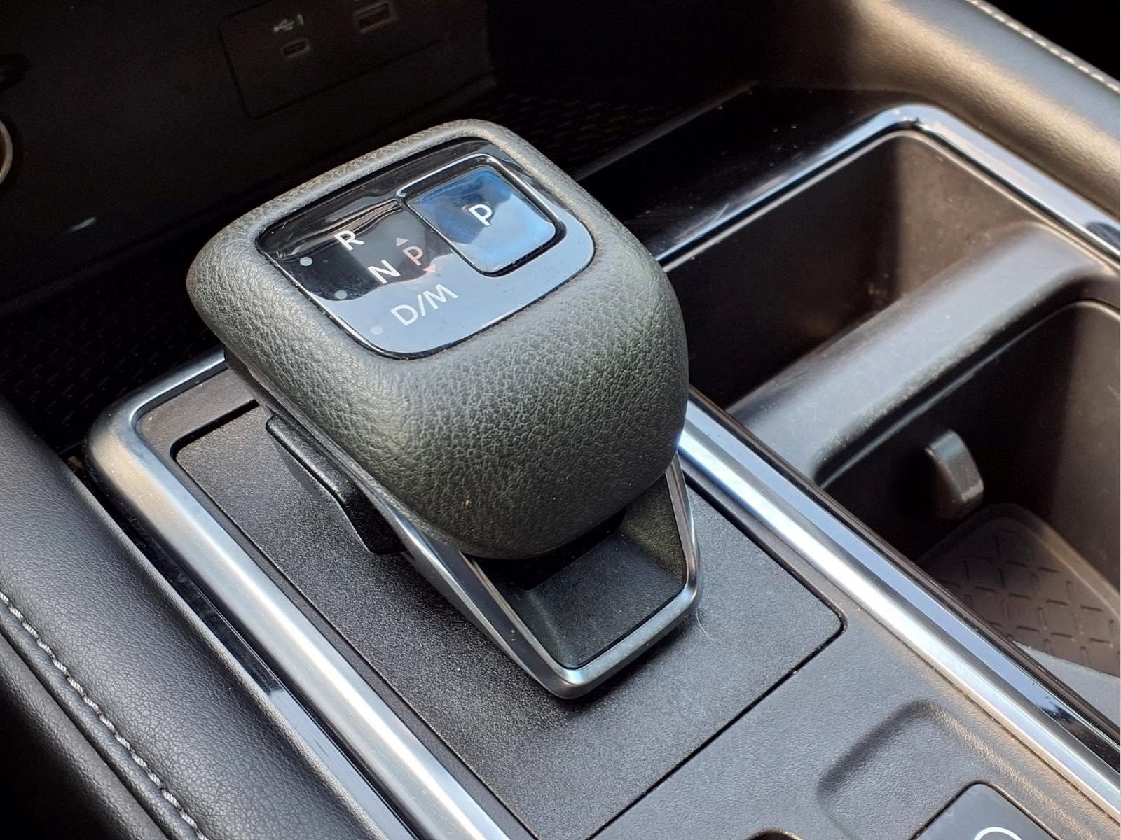 Used 2022 Nissan Pathfinder SV w/ SV Premium Package FWD image 19