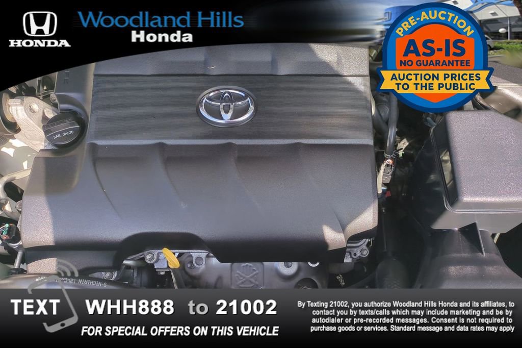 Used 2015 Toyota Sienna Limited image 26