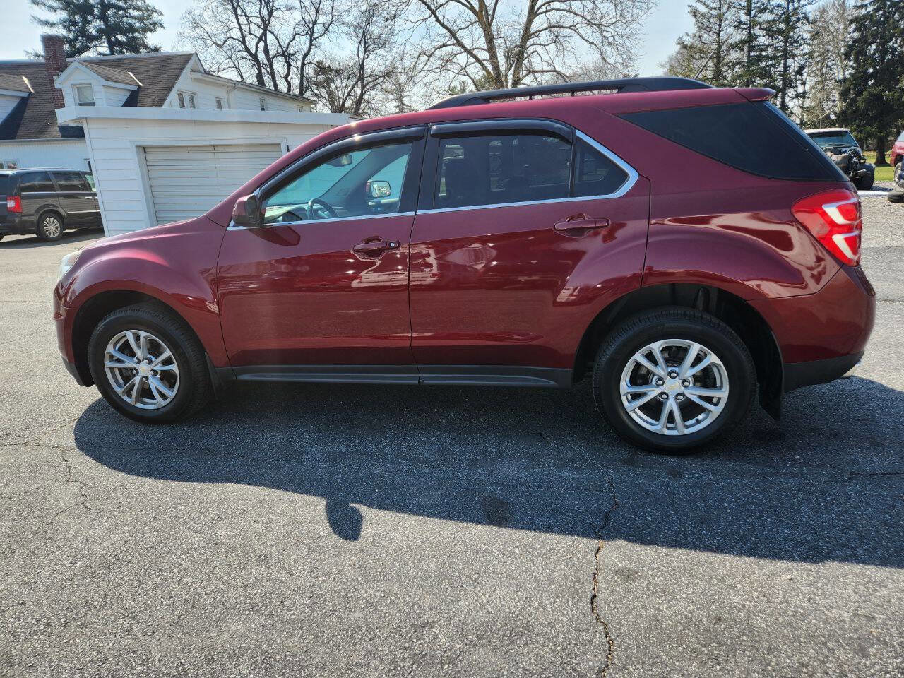 Used 2017 Chevrolet Equinox LT w/ Convenience Package image 8
