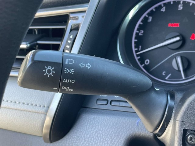Used 2019 Toyota Camry LE FWD image 28