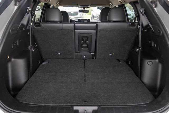 Used 2023 Mitsubishi Outlander SE image 30