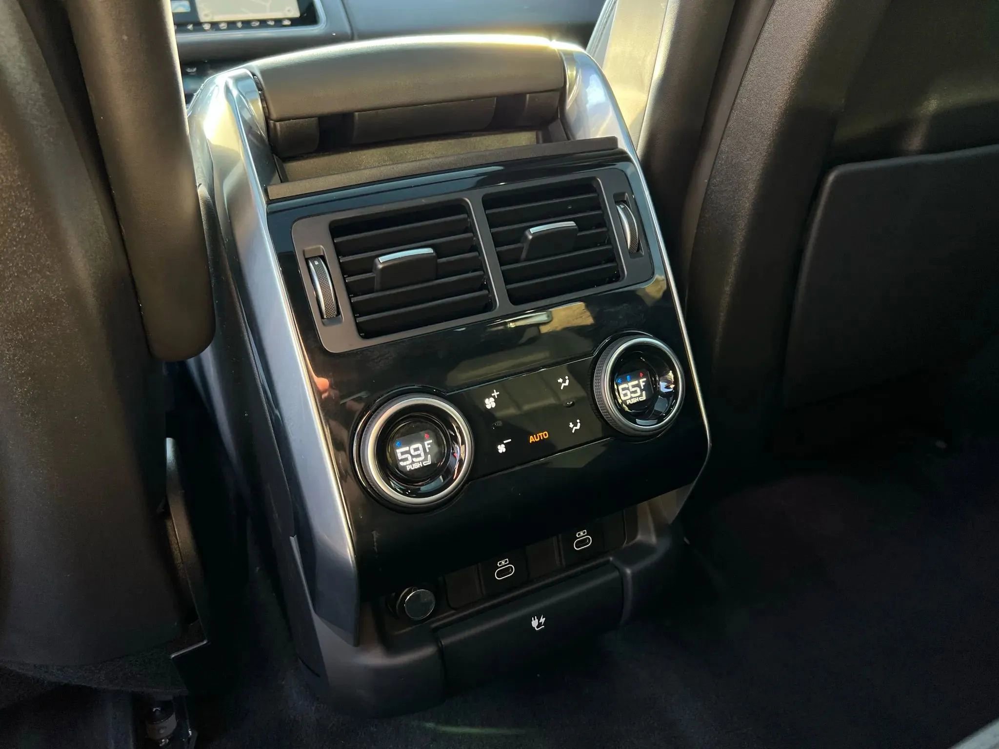 Used 2022 Land Rover Range Rover Sport HSE Silver Edition image 24