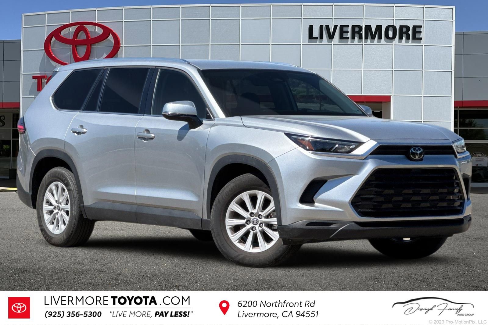 Used 2025 Toyota Grand Highlander AWD image 1