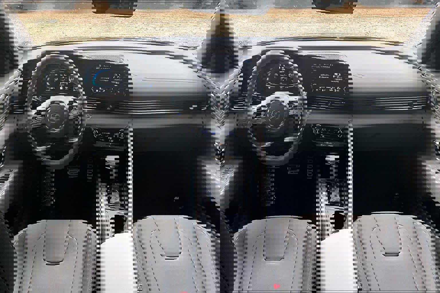 Certified 2025 Hyundai Elantra Sport image 16