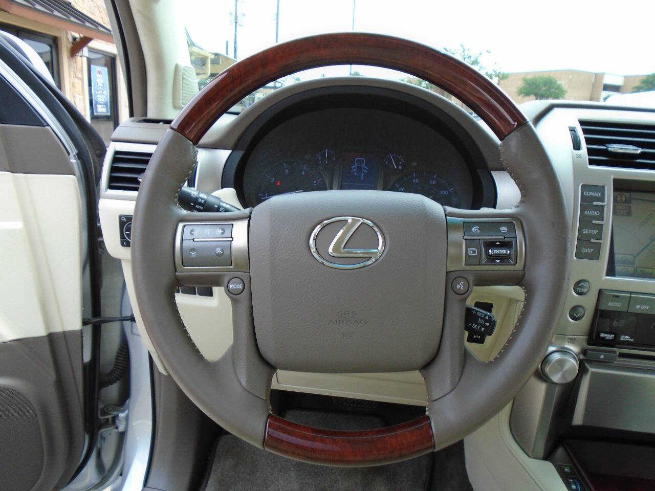 Used 2010 Lexus GX 460 image 18