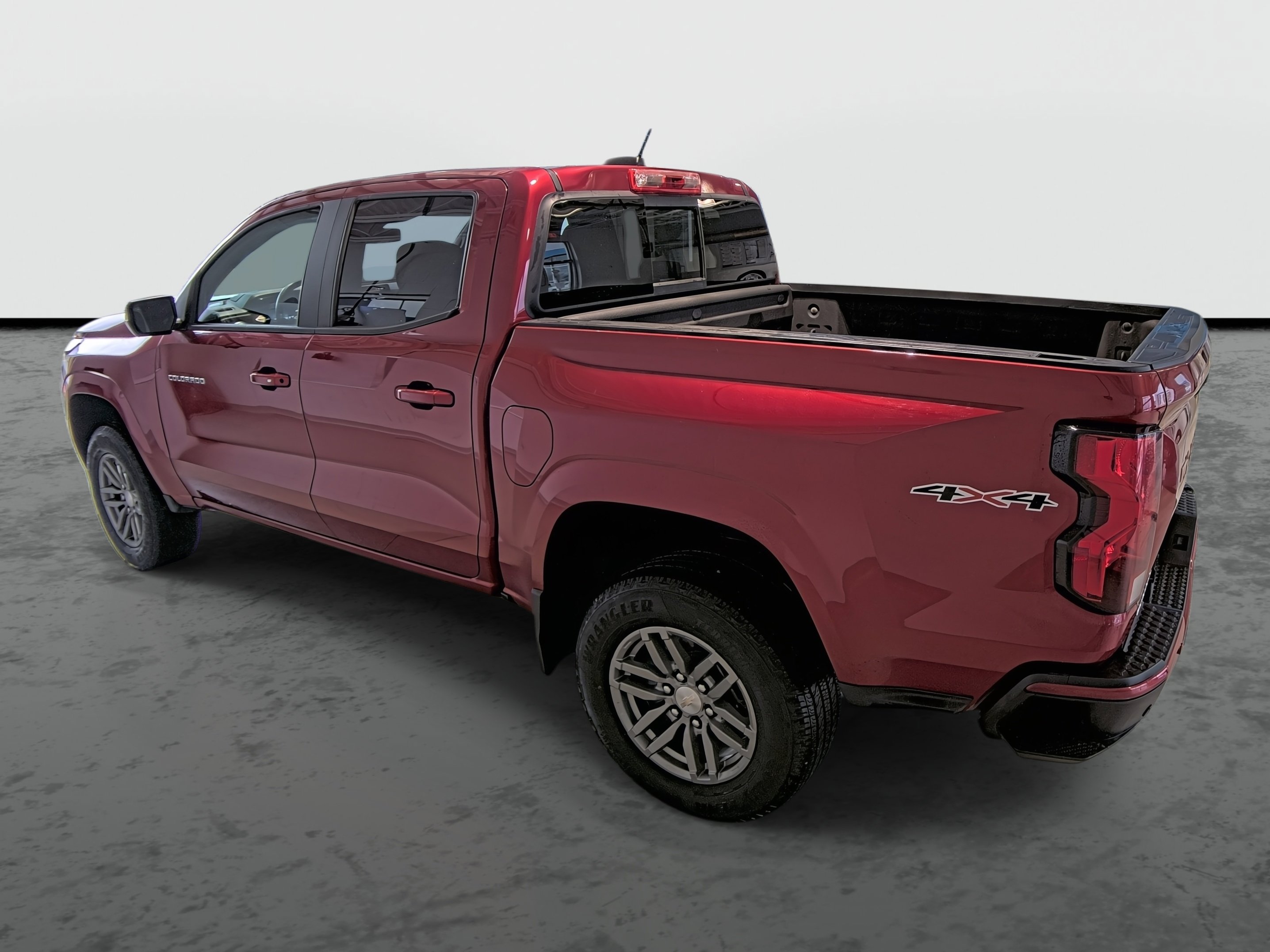 Used 2023 Chevrolet Colorado LT w/ LT Convenience Package II image 2