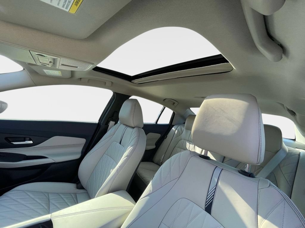 New 2026 Nissan Sentra SL w/ Floor Mat Package FWD image 17