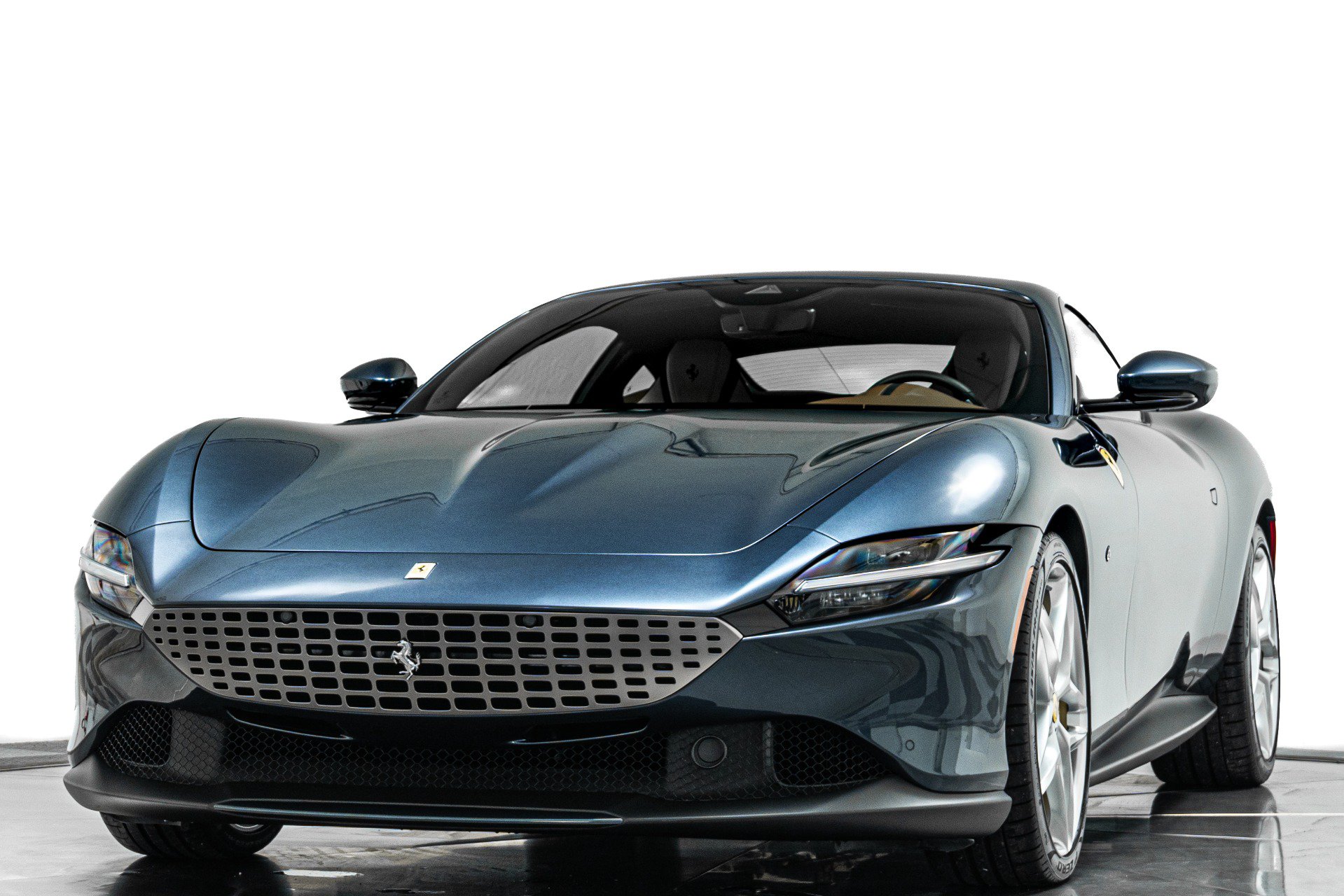 Used 2022 Ferrari Roma RWD image 5