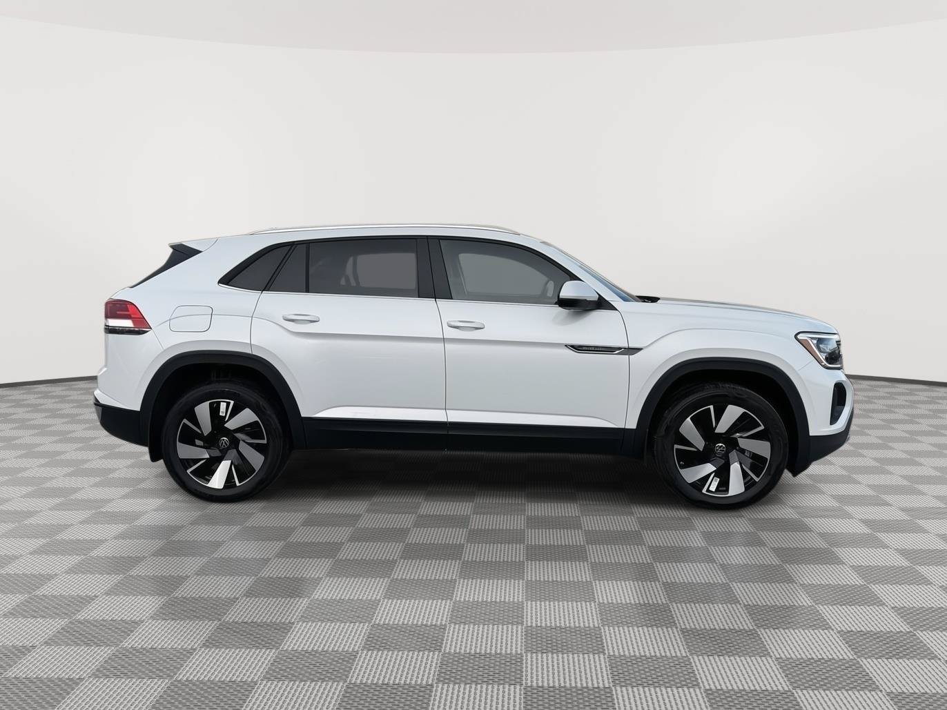 New 2026 Volkswagen Atlas Cross Sport SE AWD/4WD image 2