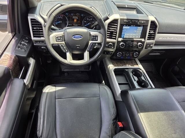 Used 2019 Ford F250 Lariat w/ Lariat Ultimate Package AWD/4WD image 18