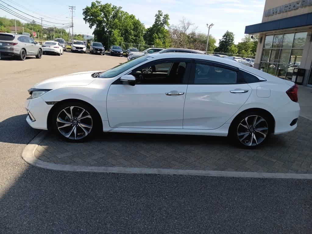 Used 2019 Honda Civic Touring image 3