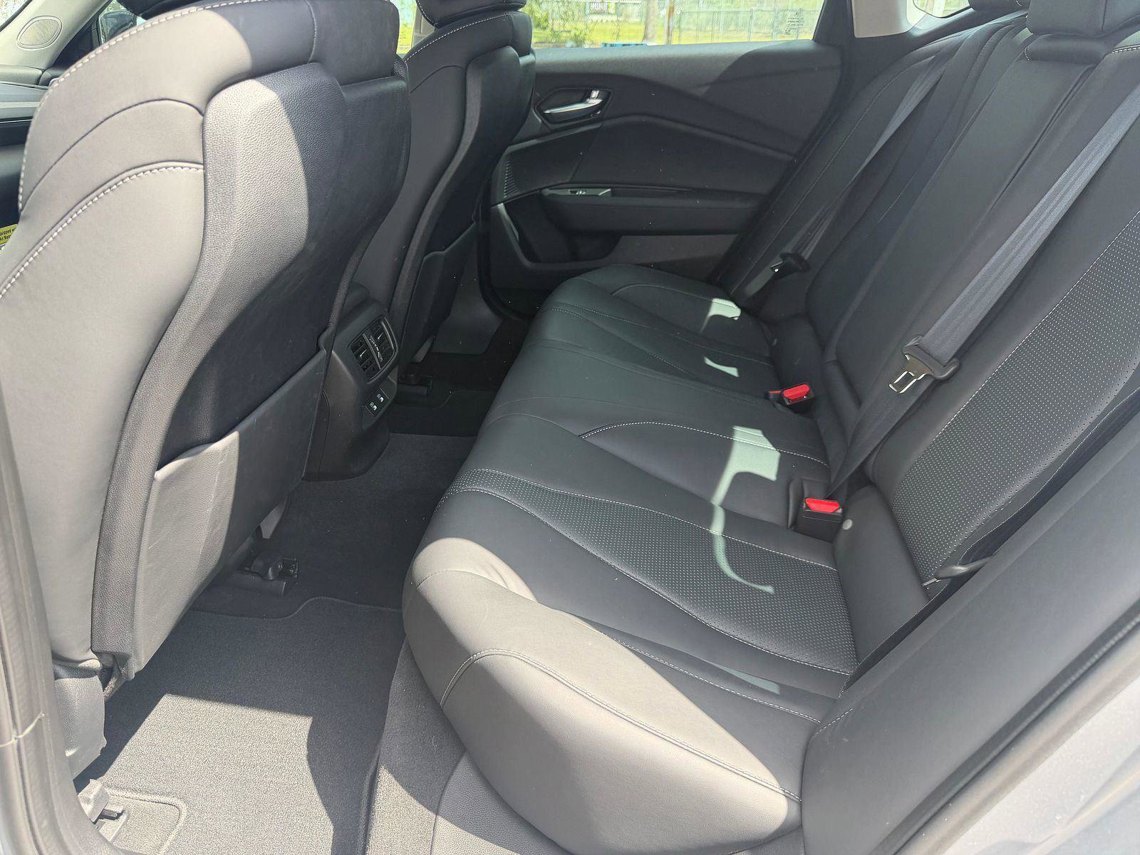 Certified 2025 Acura TLX w/ Technology Package image 3