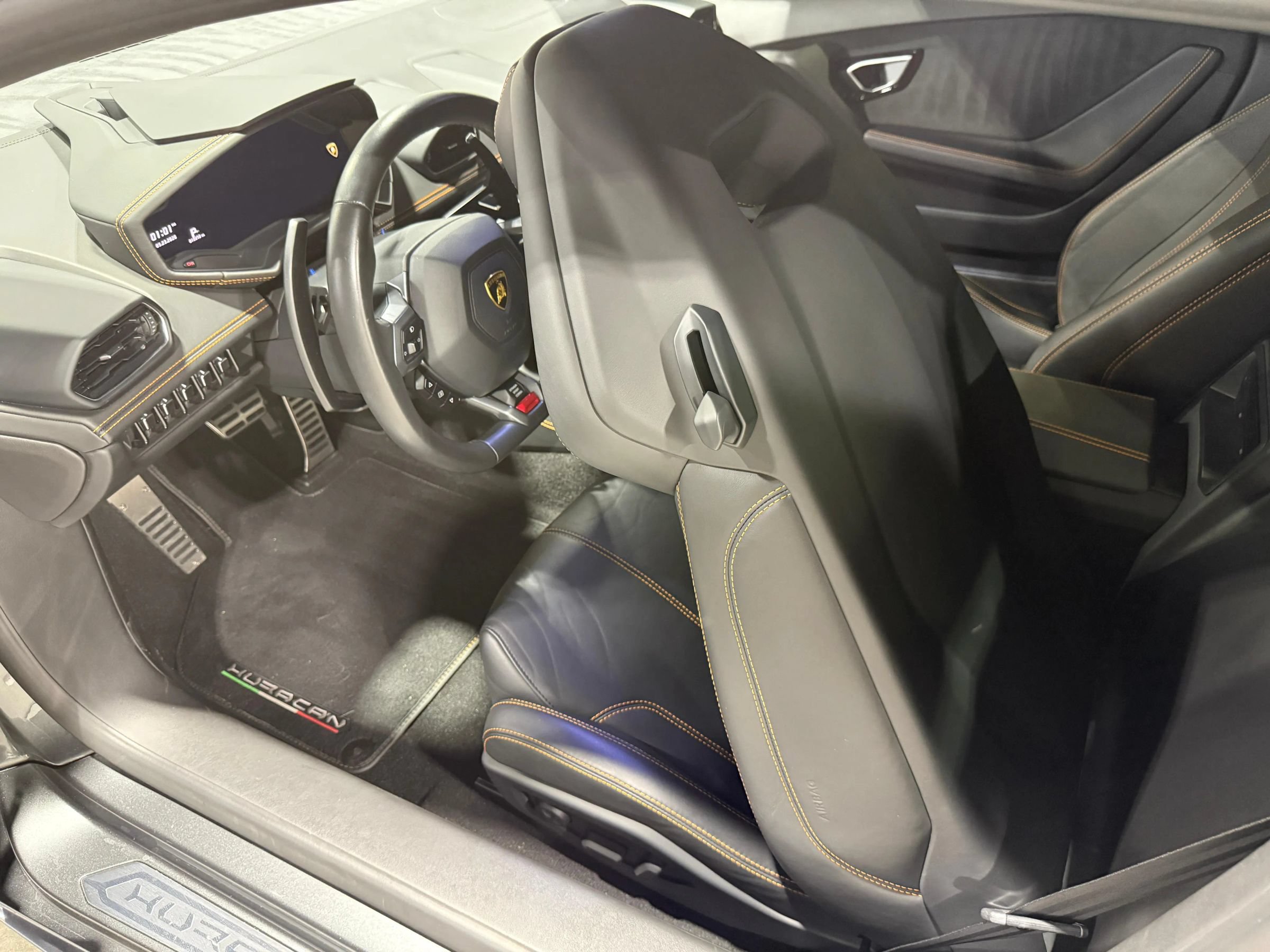 Used 2016 Lamborghini Huracan LP 610-4 AWD/4WD image 54