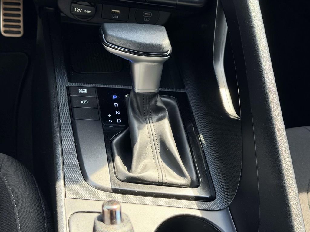 Used 2025 Hyundai Elantra Sport FWD image 7