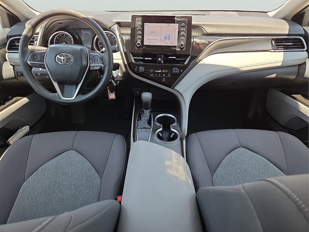 Used 2022 Toyota Camry LE FWD image 12