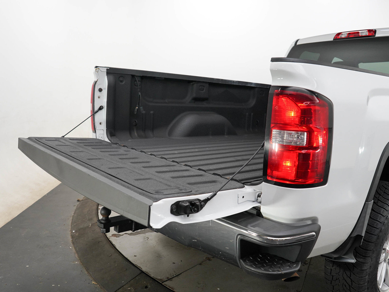 Used 2018 GMC Sierra 1500 SLE AWD/4WD image 10