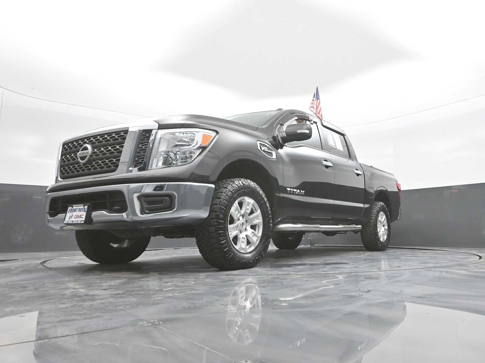 Used 2017 Nissan Titan SV AWD/4WD image 36