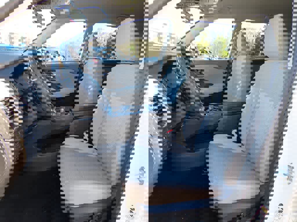 Used 2023 Nissan Rogue SV image 13