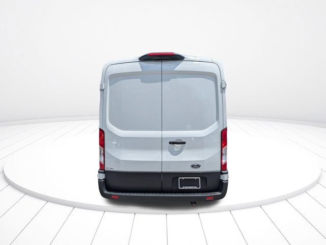 Used 2022 Ford E-Transit Medium Roof RWD image 5