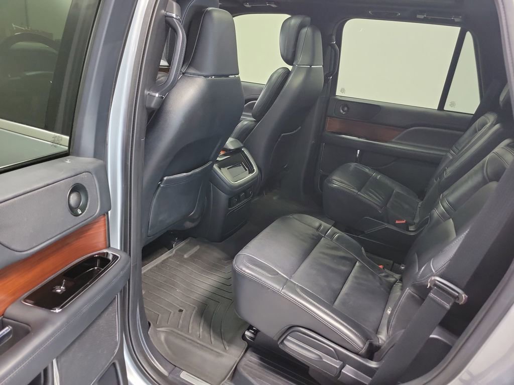 Used 2022 Lincoln Navigator Reserve image 35
