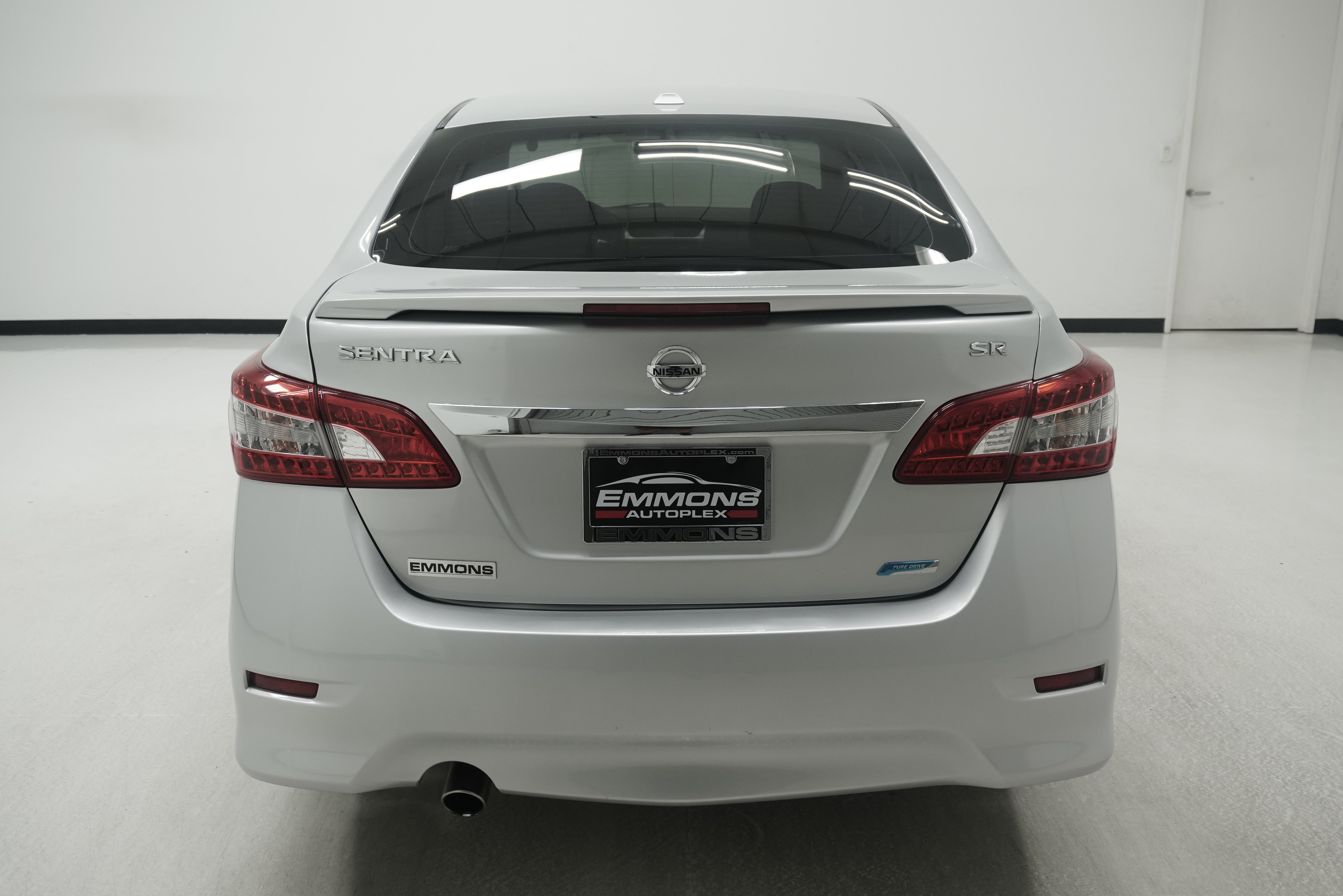 Used 2014 Nissan Sentra SR w/ SR Driver Package FWD image 5