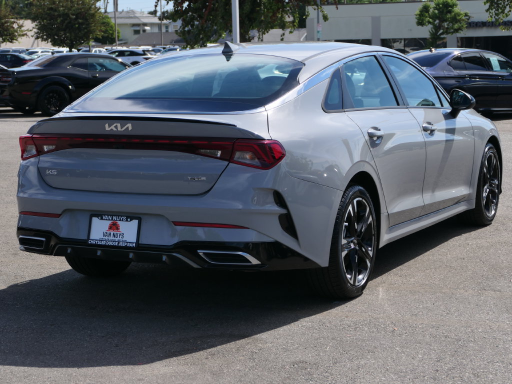 Used 2024 Kia K5 GT-Line w/ GT-Line Premium Package FWD image 3