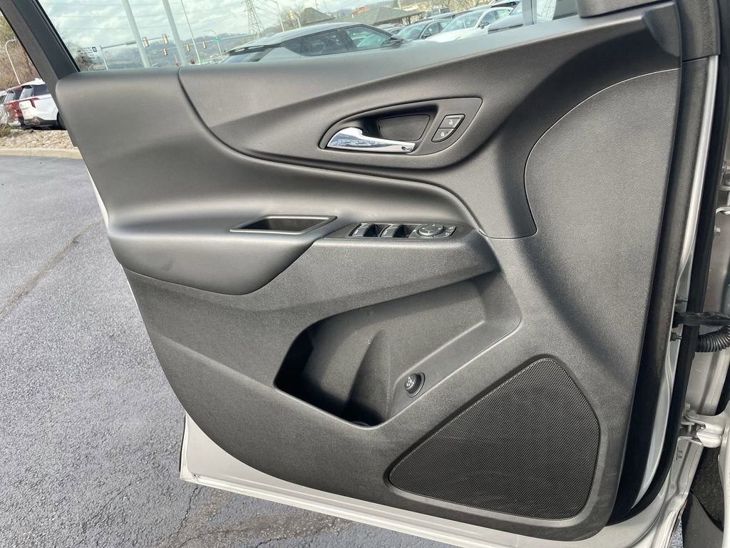 Used 2020 Chevrolet Equinox LT image 19
