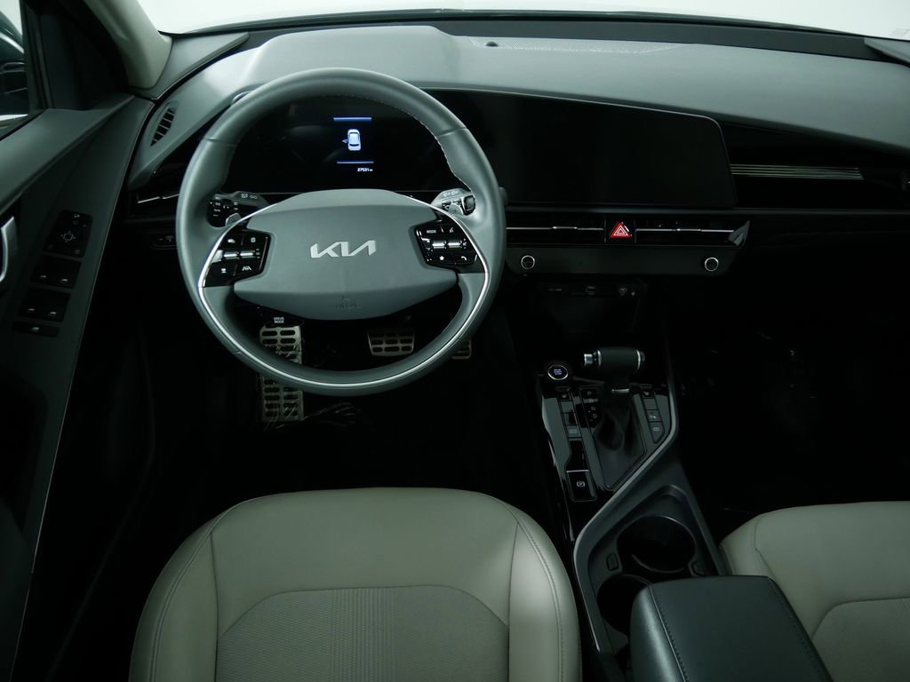 Certified 2023 Kia Niro EX Touring FWD image 21