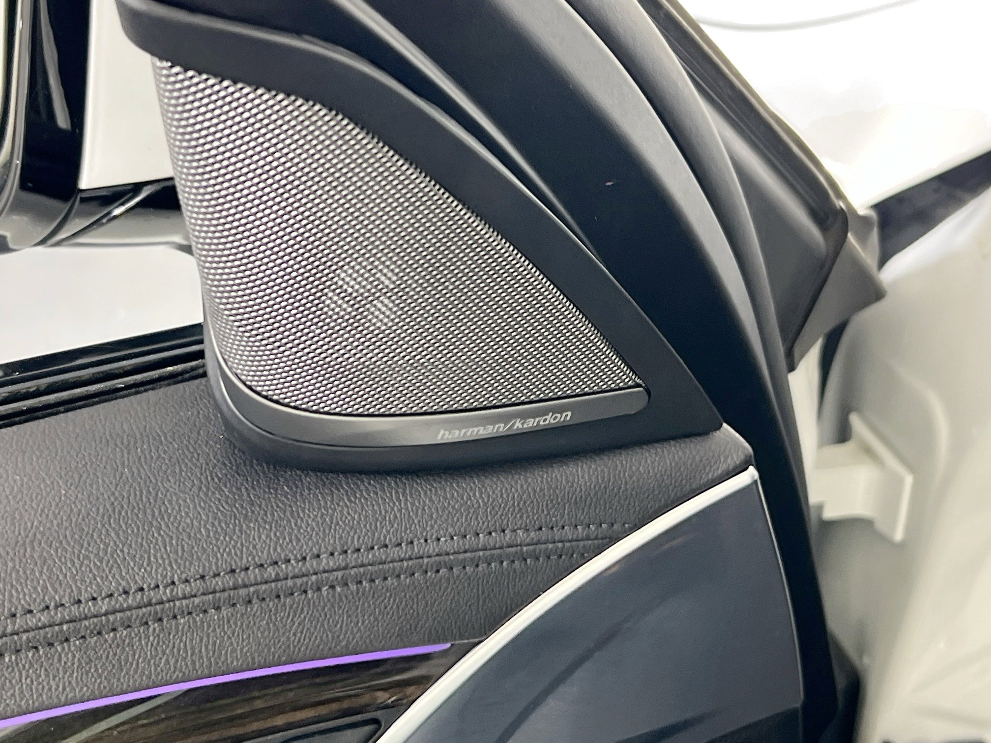 Used 2018 BMW 530i xDrive image 19