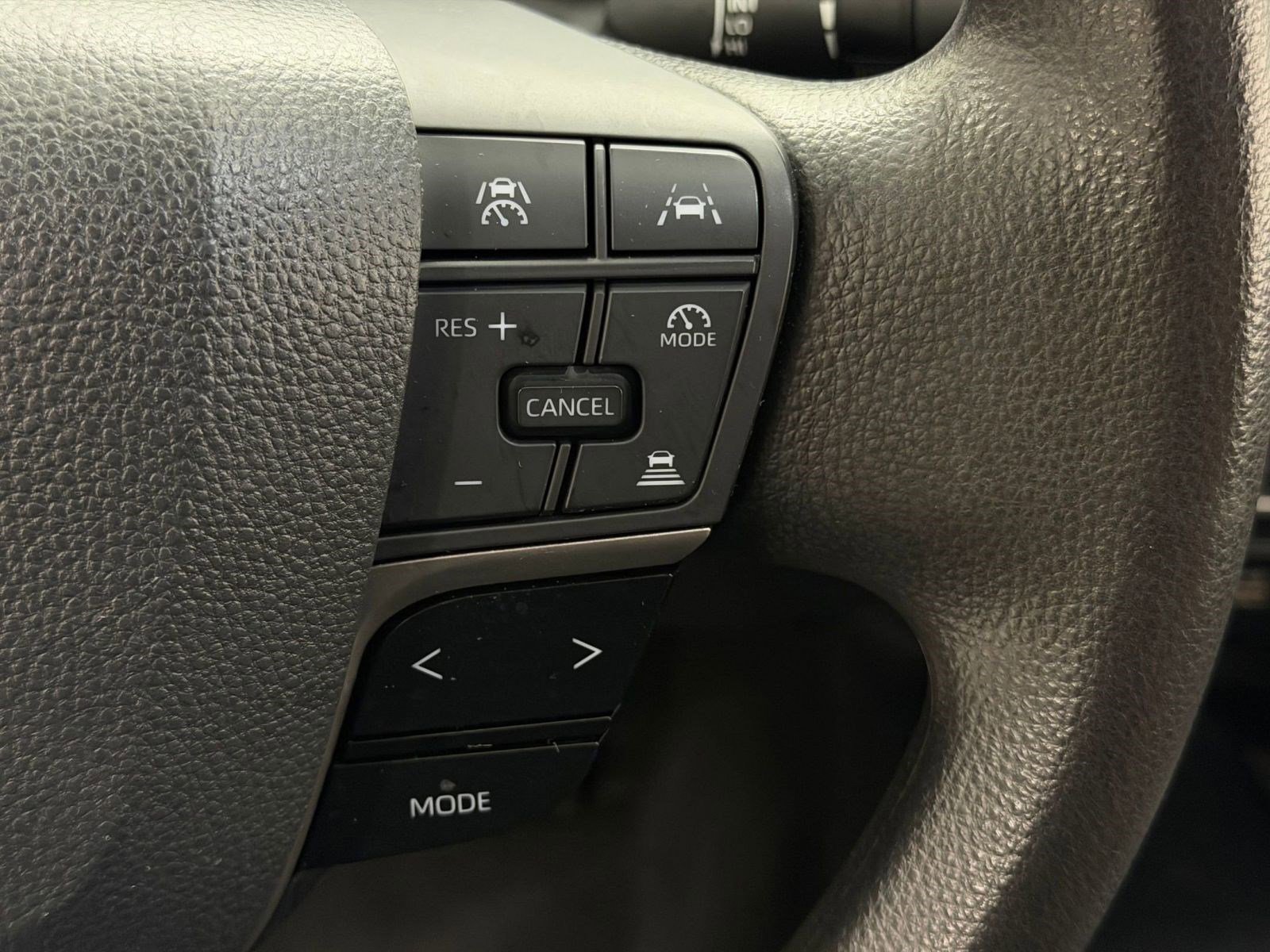 Used 2025 Toyota Camry LE FWD image 23