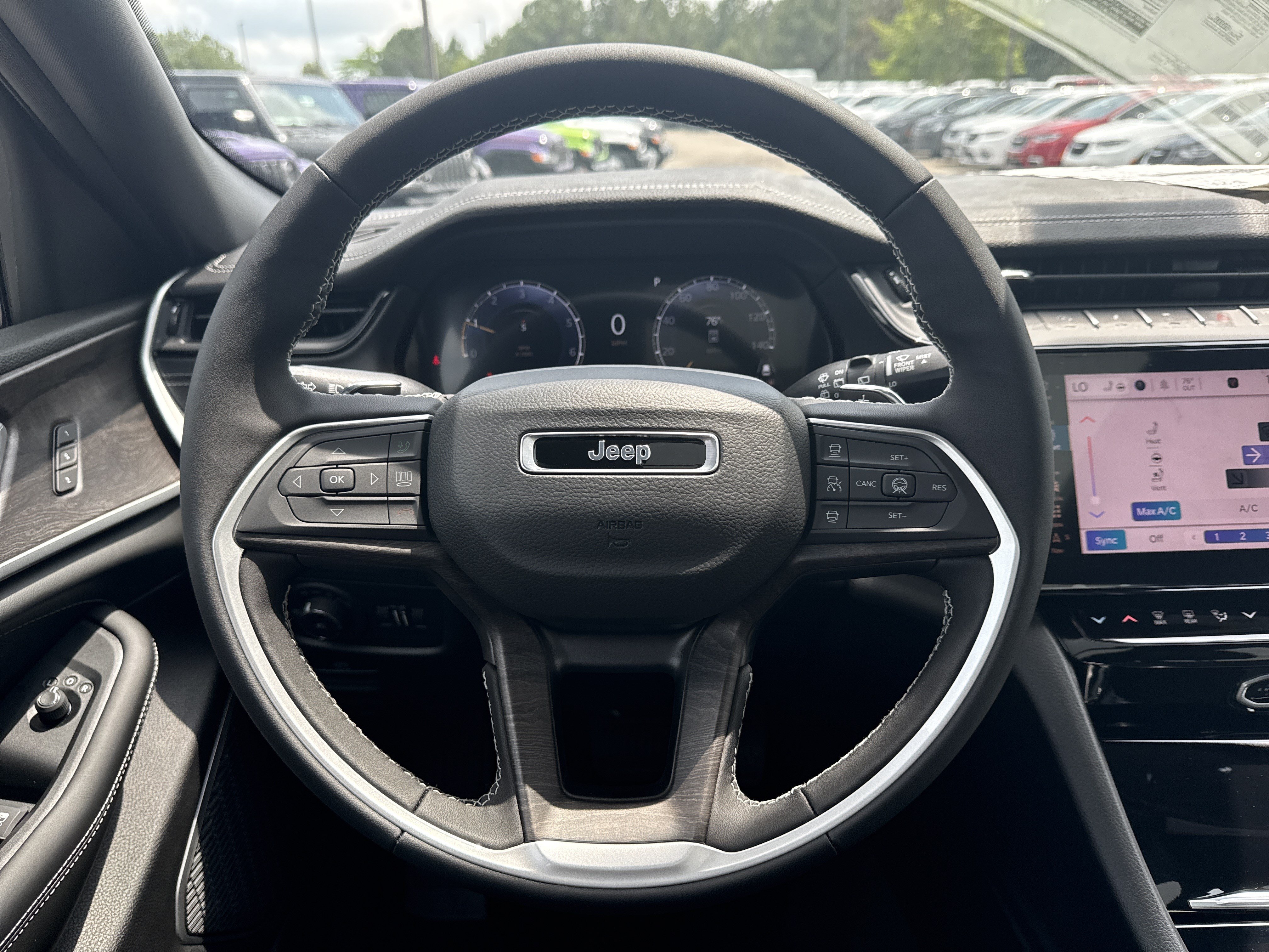New 2026 Jeep Grand Cherokee Limited AWD/4WD image 25