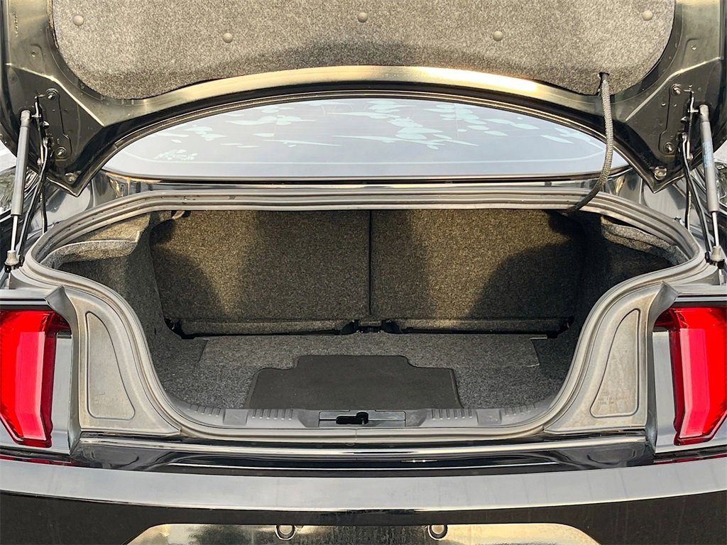 Used 2020 Ford Mustang Coupe image 23