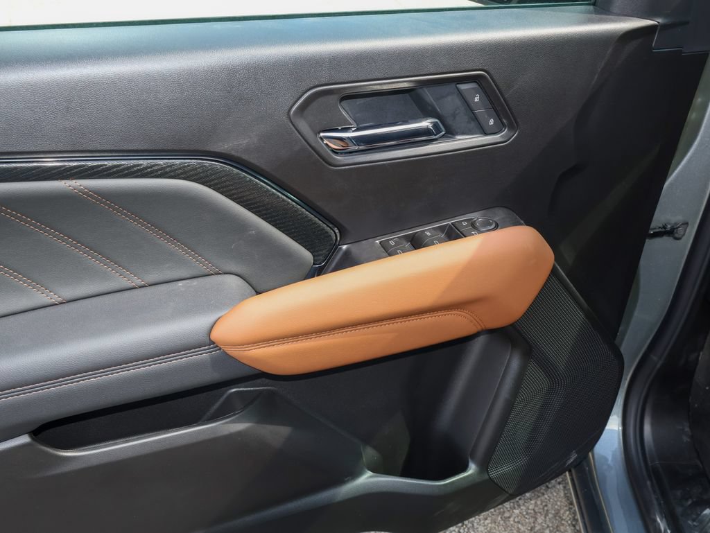 New 2026 GMC Canyon AT4 w/ Technology Plus Package AWD/4WD image 9