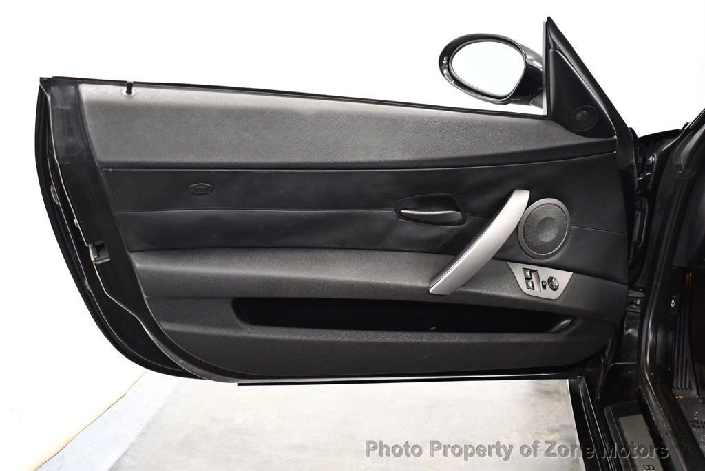 Used 2003 BMW Z4 3.0i RWD image 12