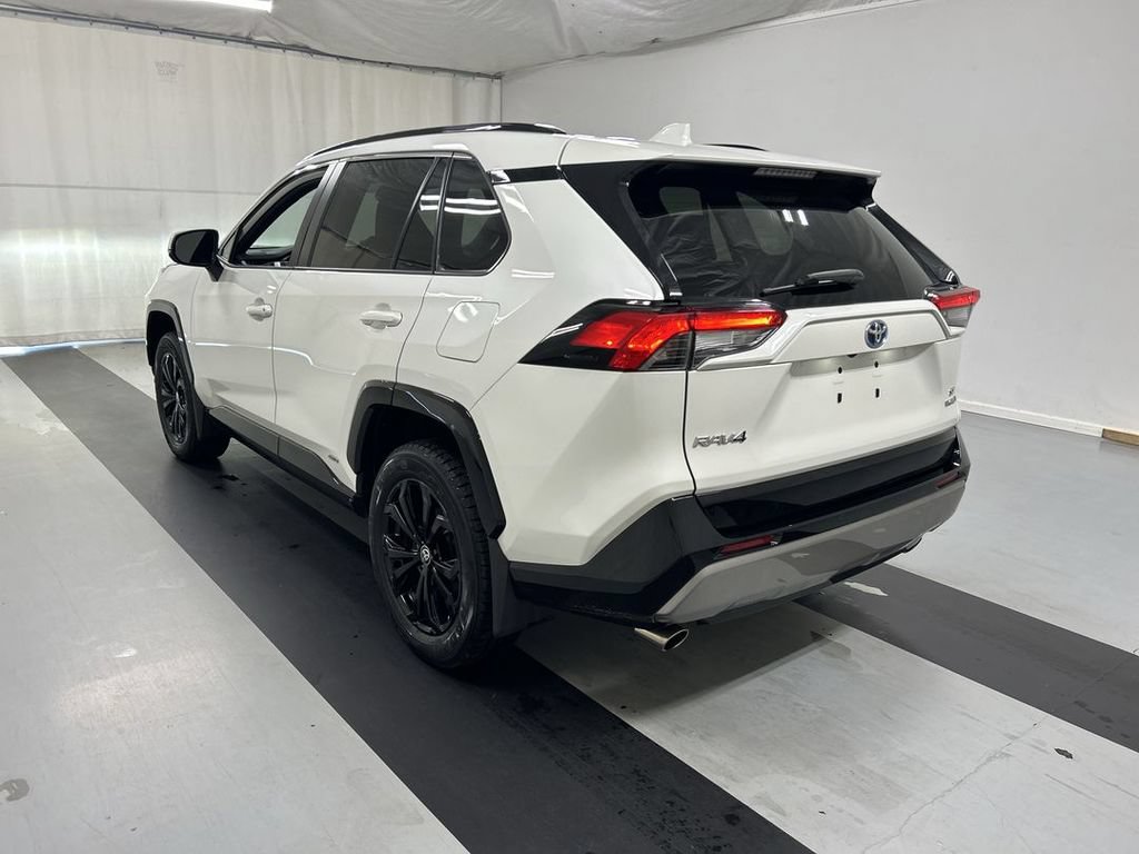 Used 2022 Toyota RAV4 SE w/ Convenience Package AWD/4WD image 7