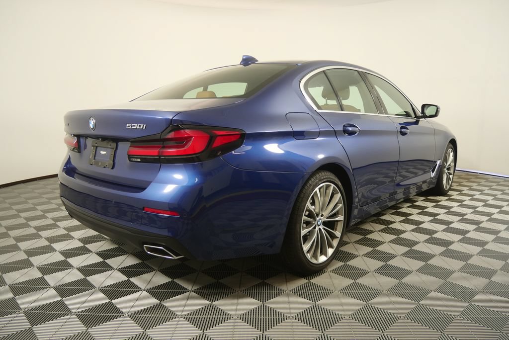 Certified 2023 BMW 530i xDrive w/ Premium Package AWD/4WD image 3
