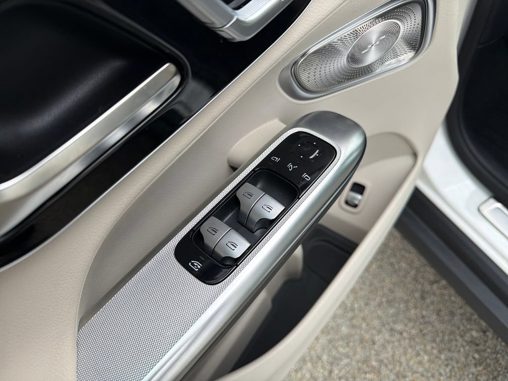 Used 2026 Mercedes-Benz GLC 300 4MATIC image 21
