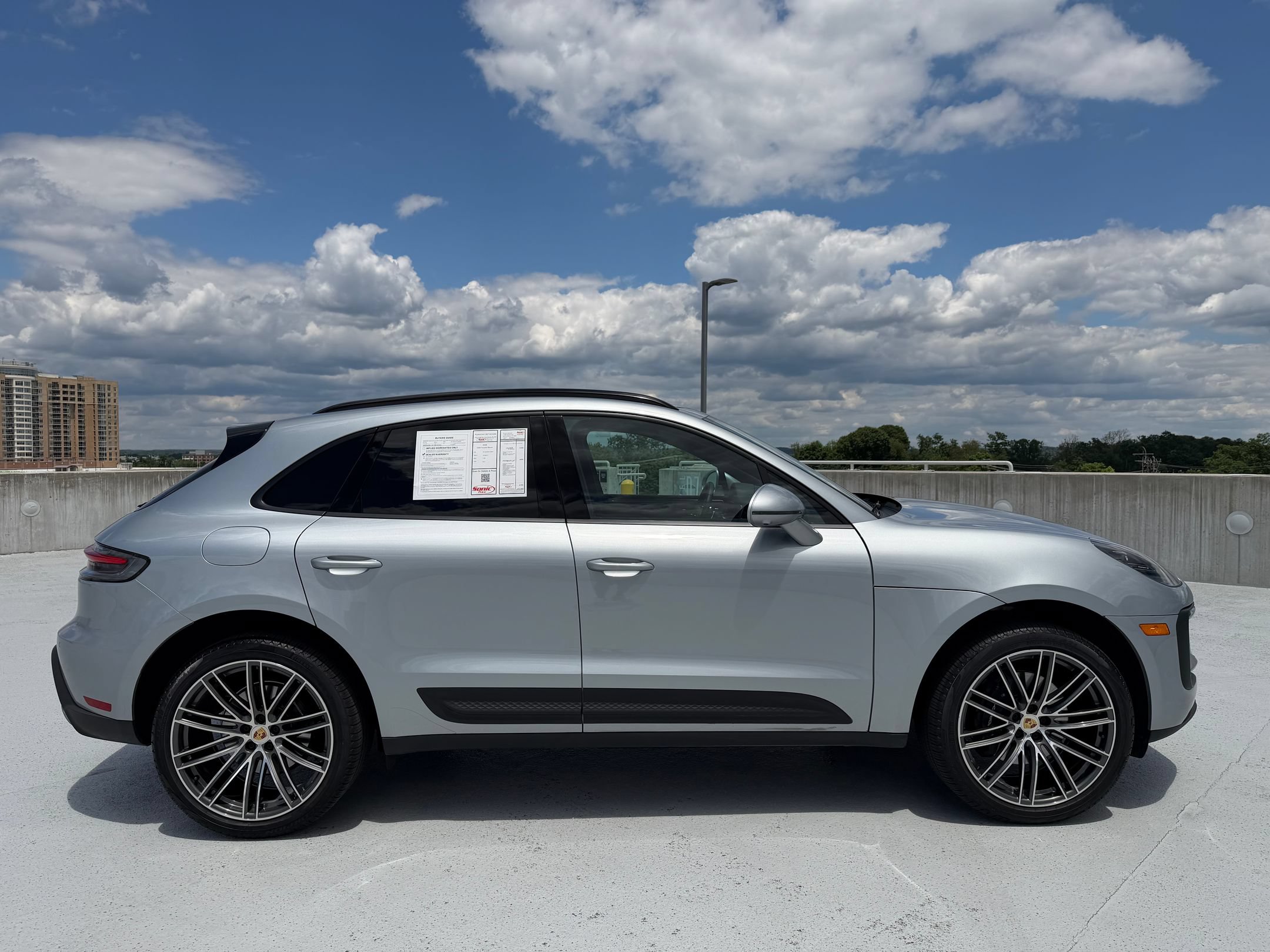 Certified 2026 Porsche Macan AWD/4WD image 8