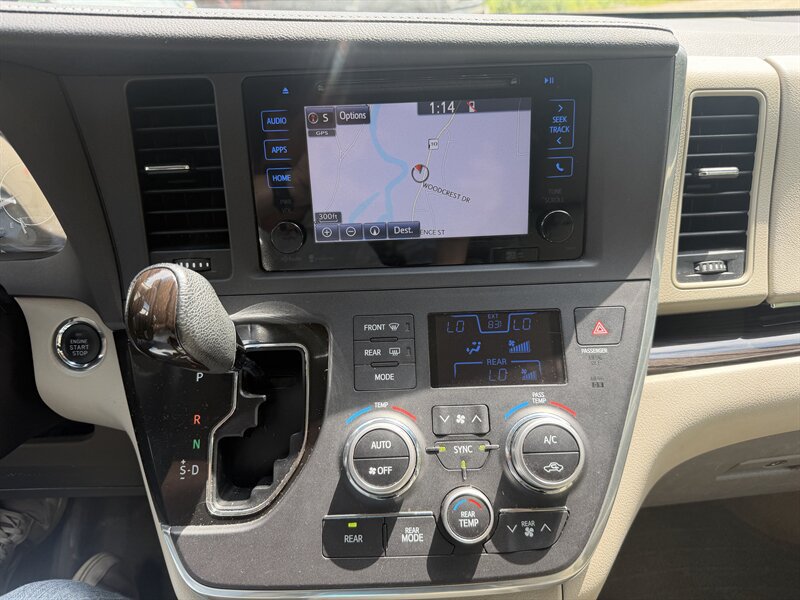 Used 2015 Toyota Sienna XLE w/ XLE Navigation Package AWD/4WD image 24