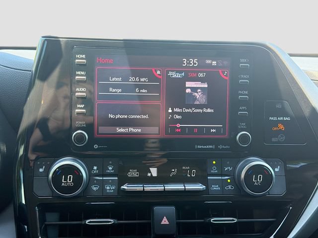 Used 2021 Toyota Highlander XLE FWD image 33