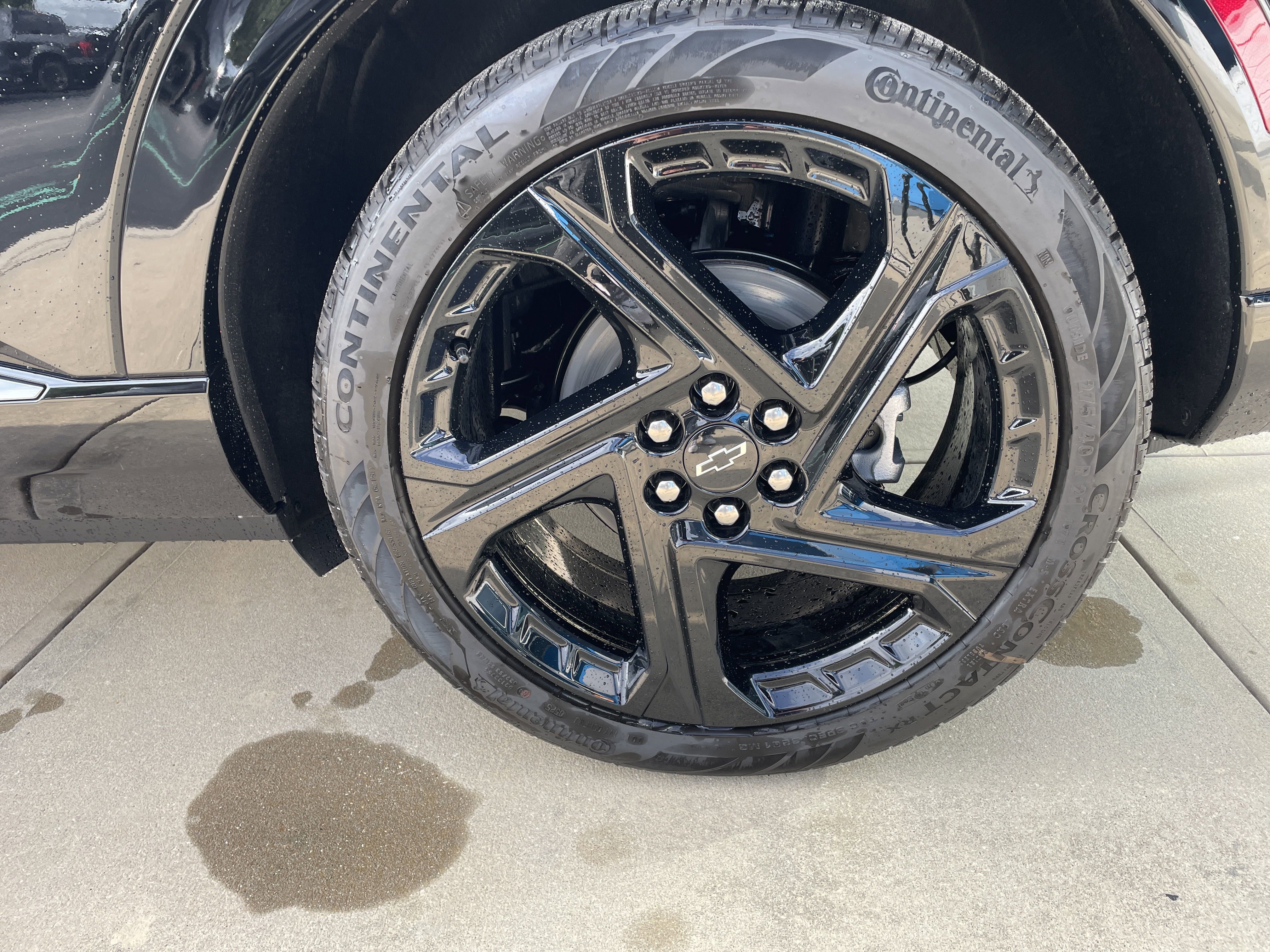 New 2025 Chevrolet Equinox EV RS image 9